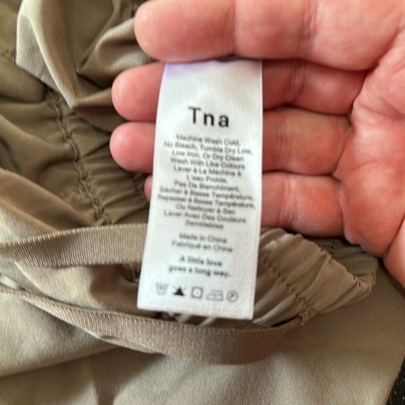 Aritzia Tna dress/jogging pants with two front pockets. - Picture 4 of 6